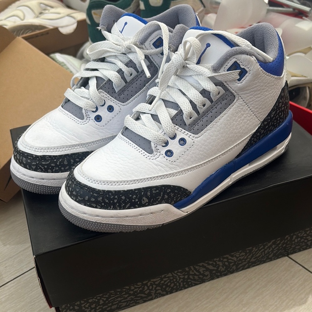 Jordan 3 white/racer blue black 4y or women’s 5.5